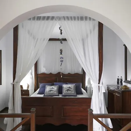 Anna Traditional Apartahotel