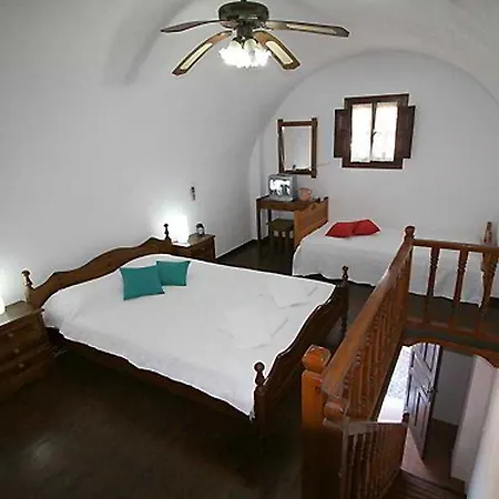 Anna Traditional Apartahotel Kamári