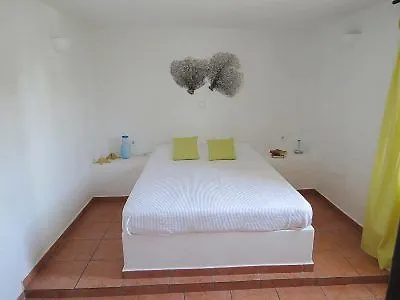 Anna Traditional Apartahotel 2*