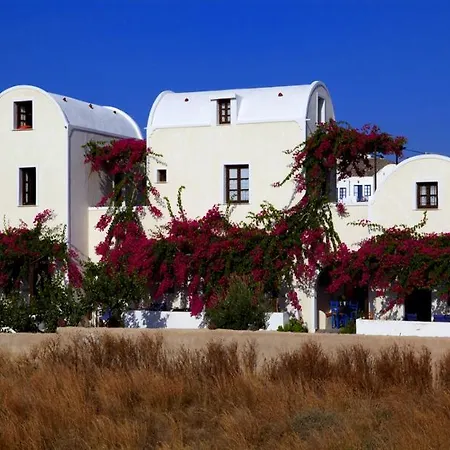 Anna Traditional Apartahotel 2*