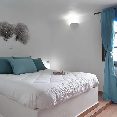 Apartahotel Anna Traditional 2*